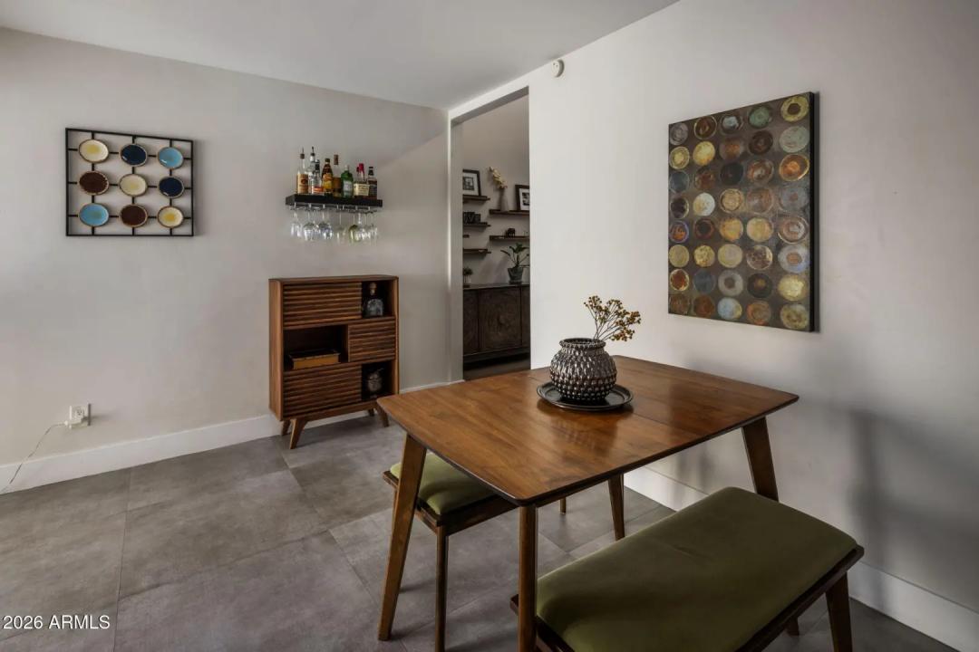 Real Estate Picture 14