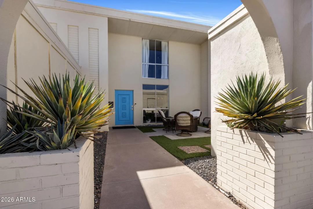 Real Estate Picture 24