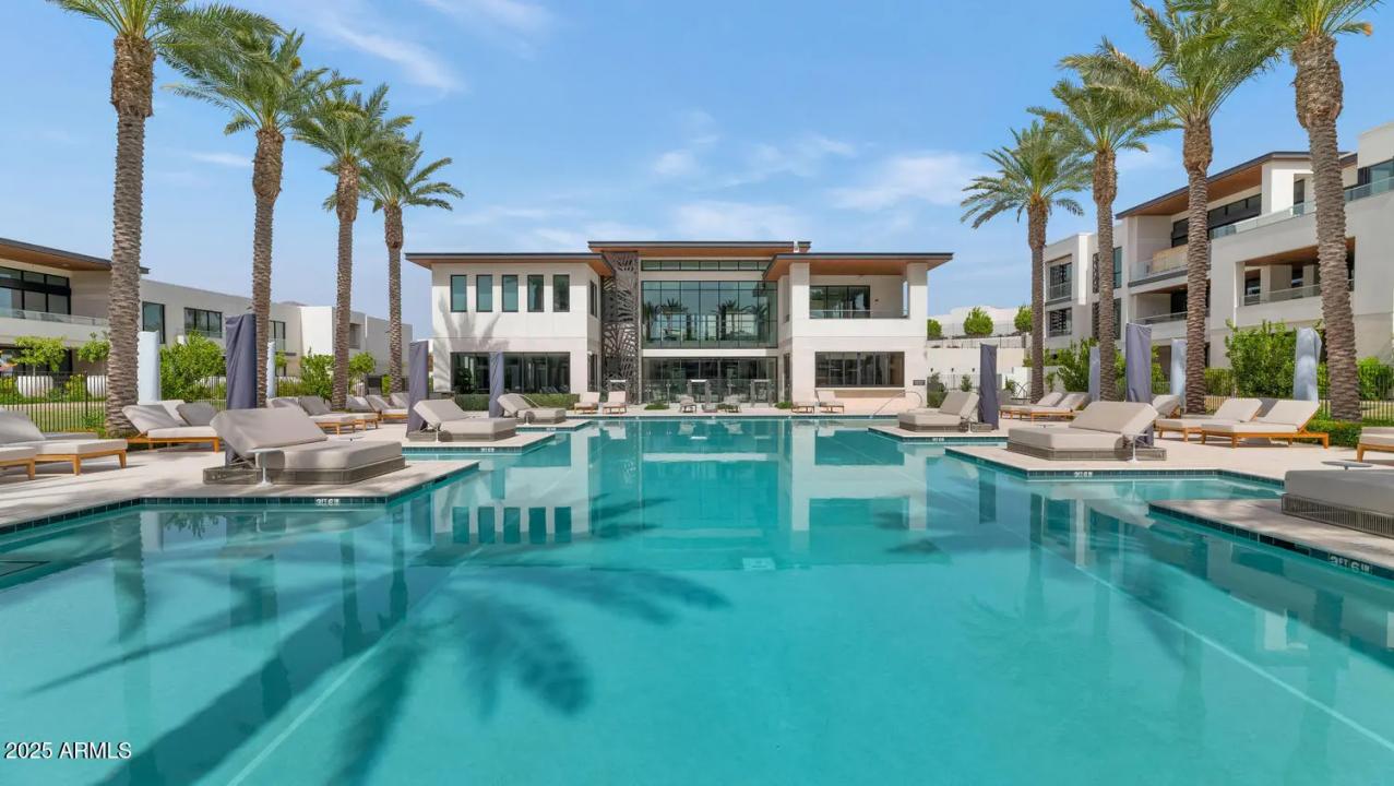 Real Estate Picture 3