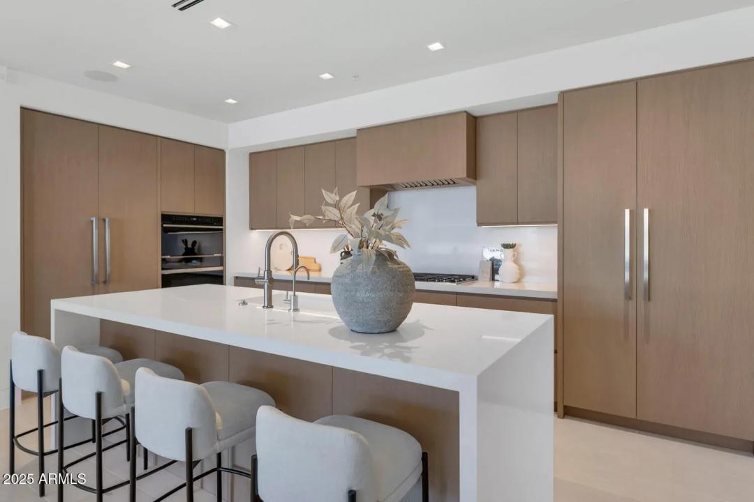 Real Estate Picture 5