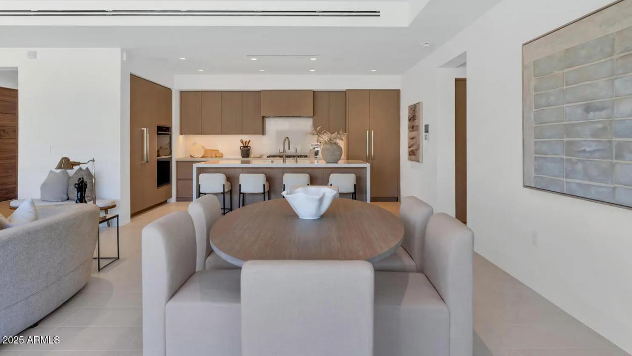 Real Estate Picture 9