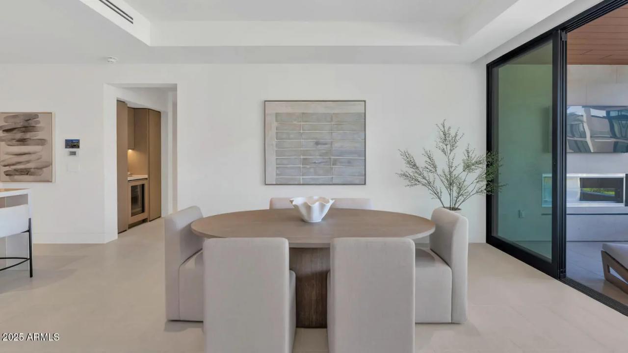 Real Estate Picture 10