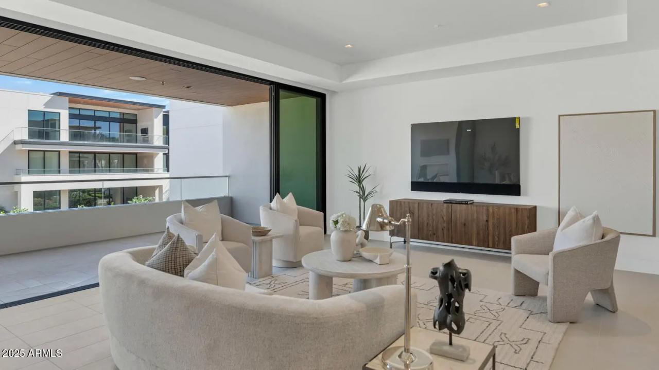 Real Estate Picture 20