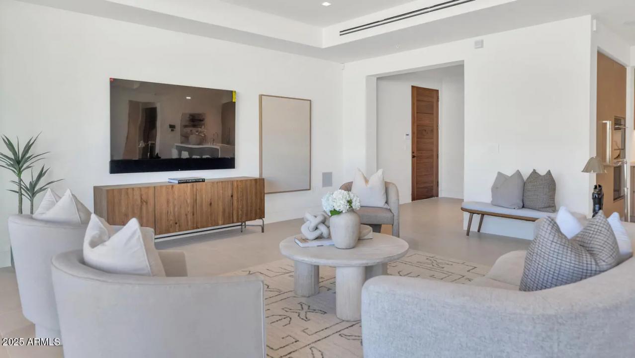 Real Estate Picture 21