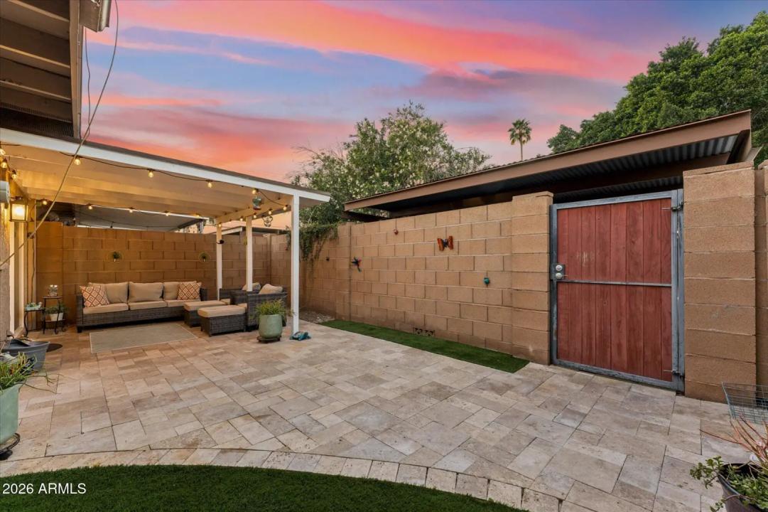 Real Estate Picture 10