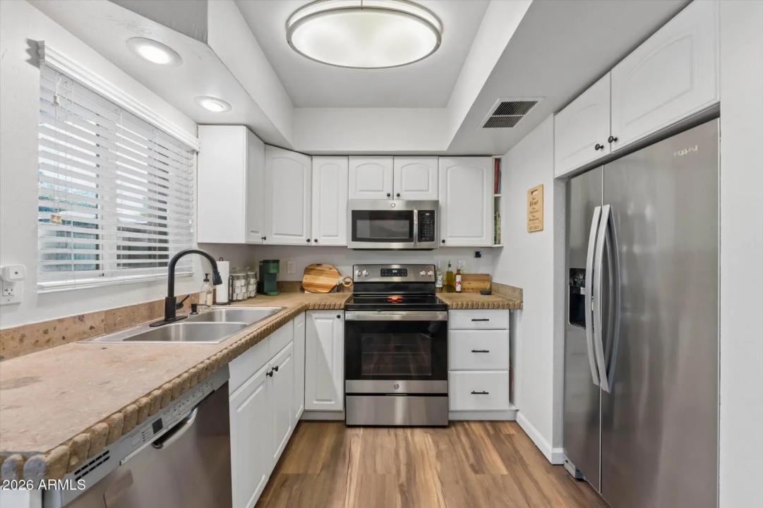 Real Estate Picture 2