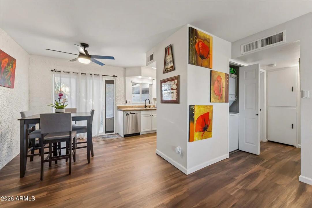 Real Estate Picture 5