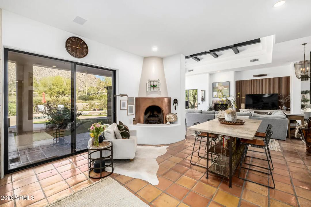 Real Estate Picture 5