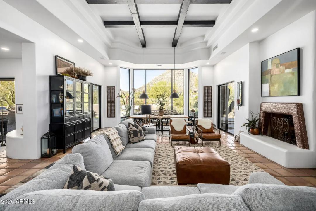 Real Estate Picture 7