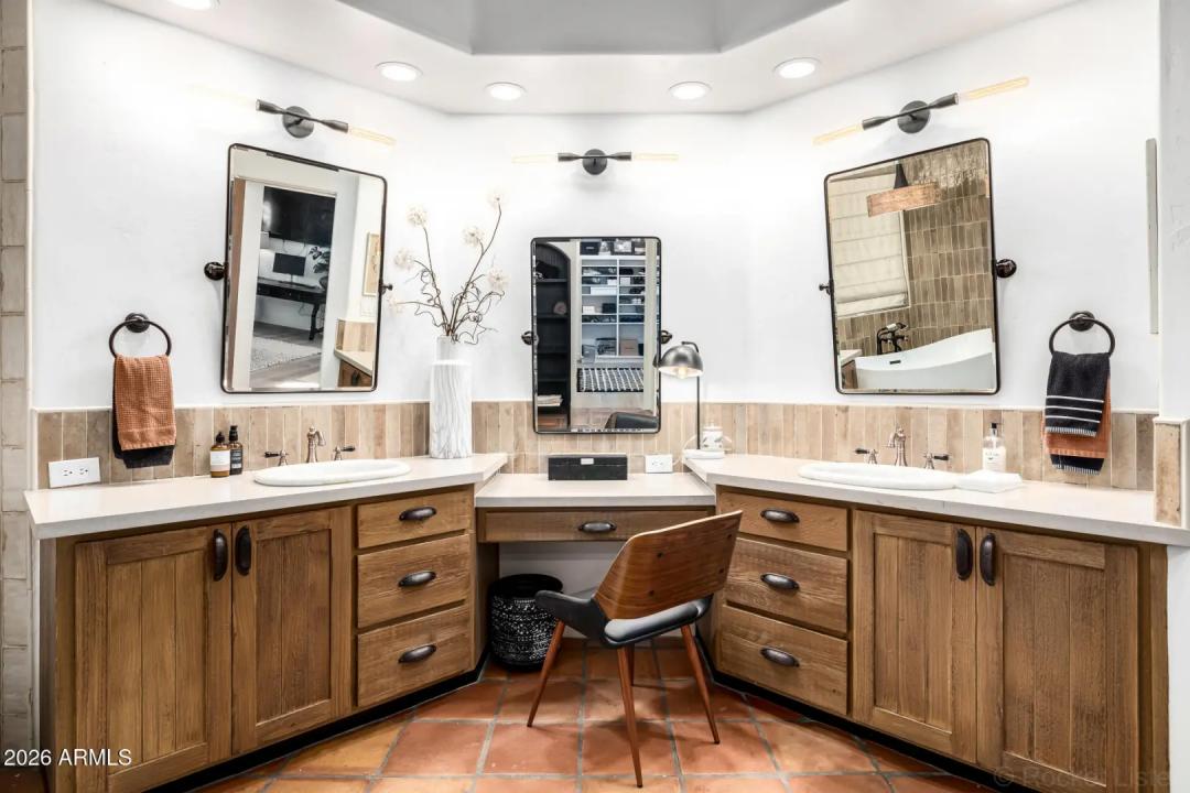 Real Estate Picture 18