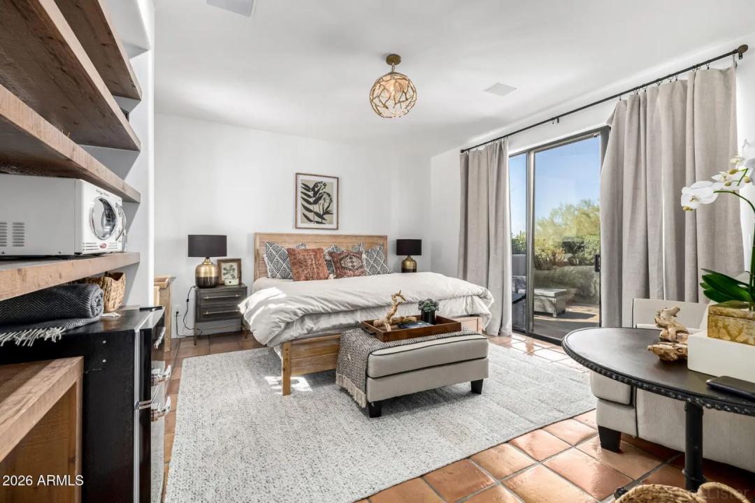 Real Estate Picture 22