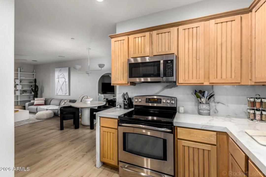 Real Estate Picture 20