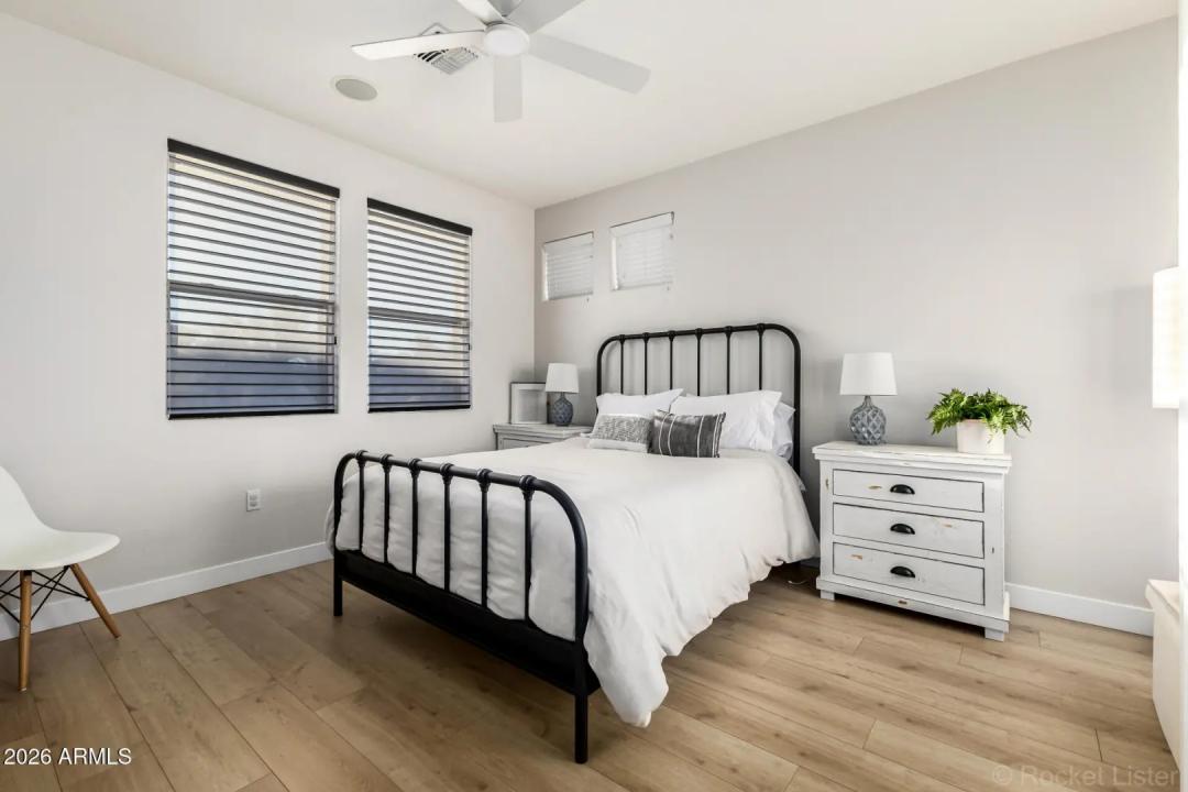 Real Estate Picture 21