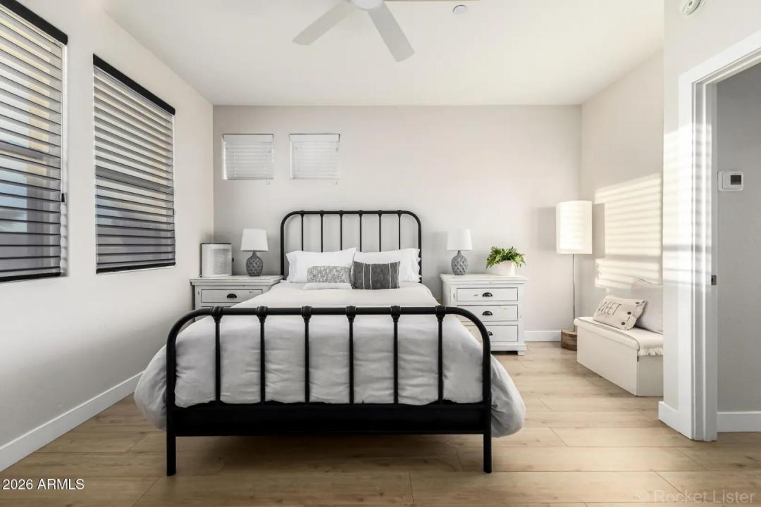 Real Estate Picture 23