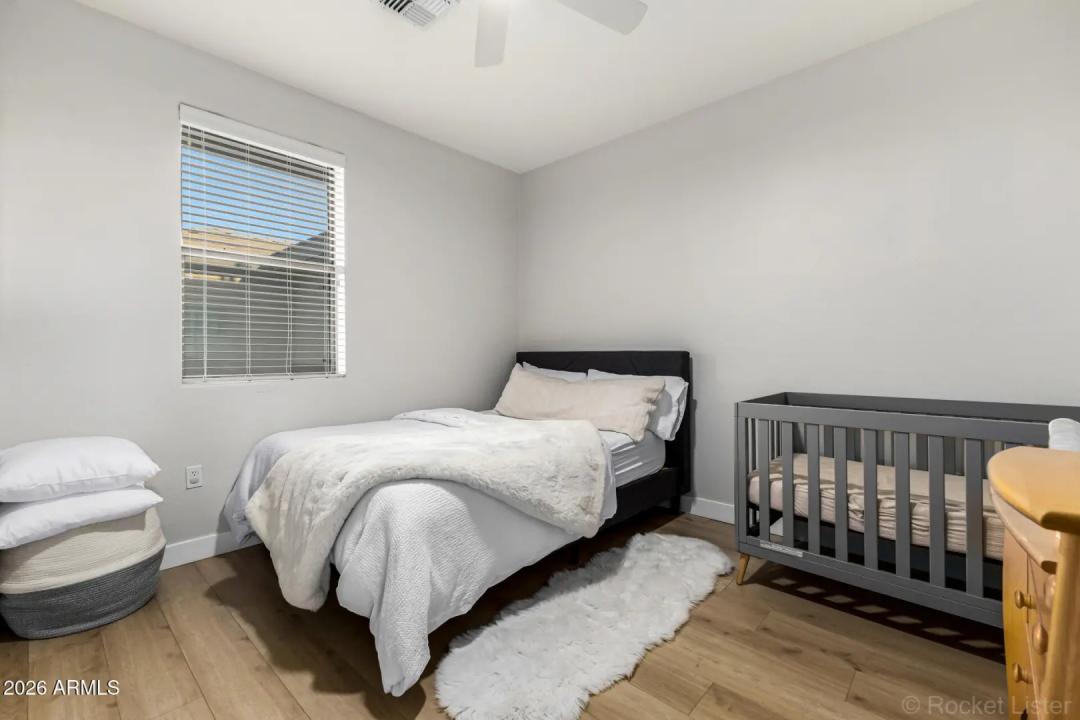 Real Estate Picture 26