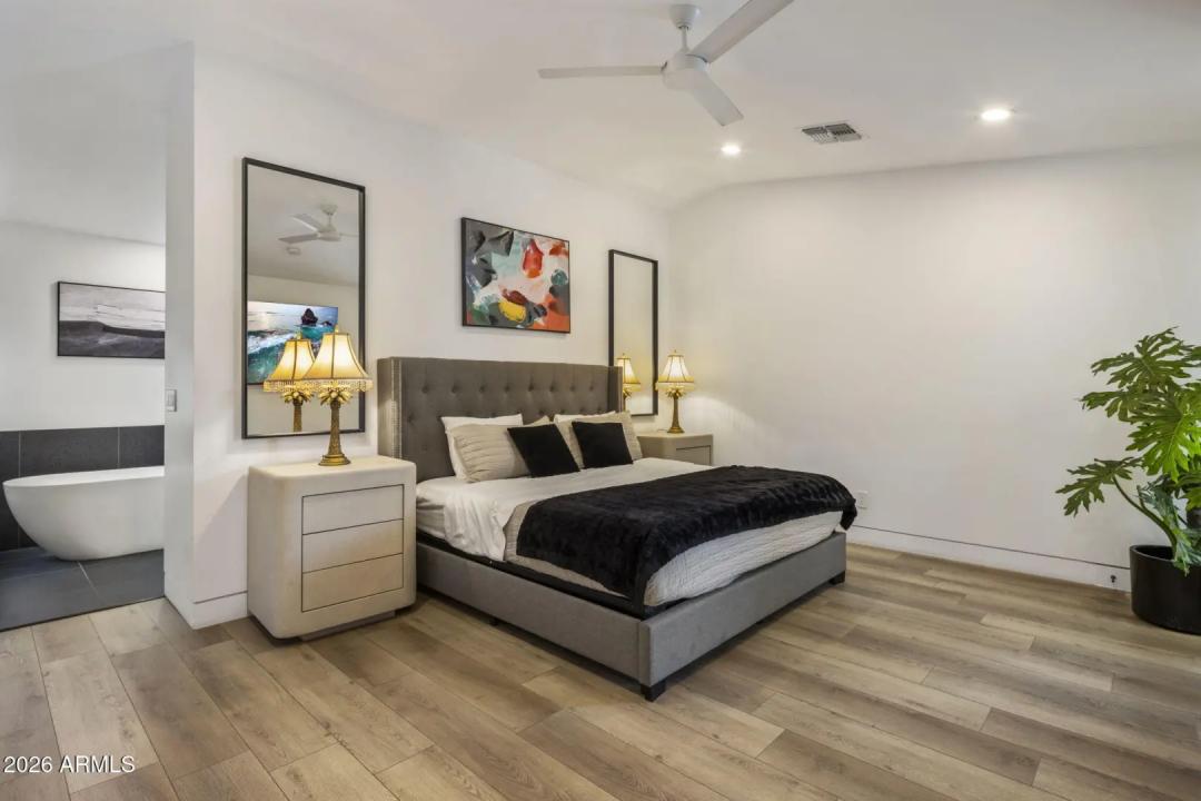 Real Estate Picture 25