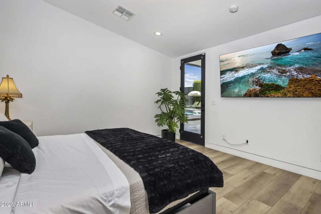 Real Estate Picture 31