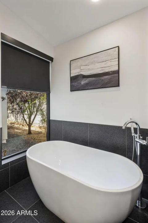 Real Estate Picture 33