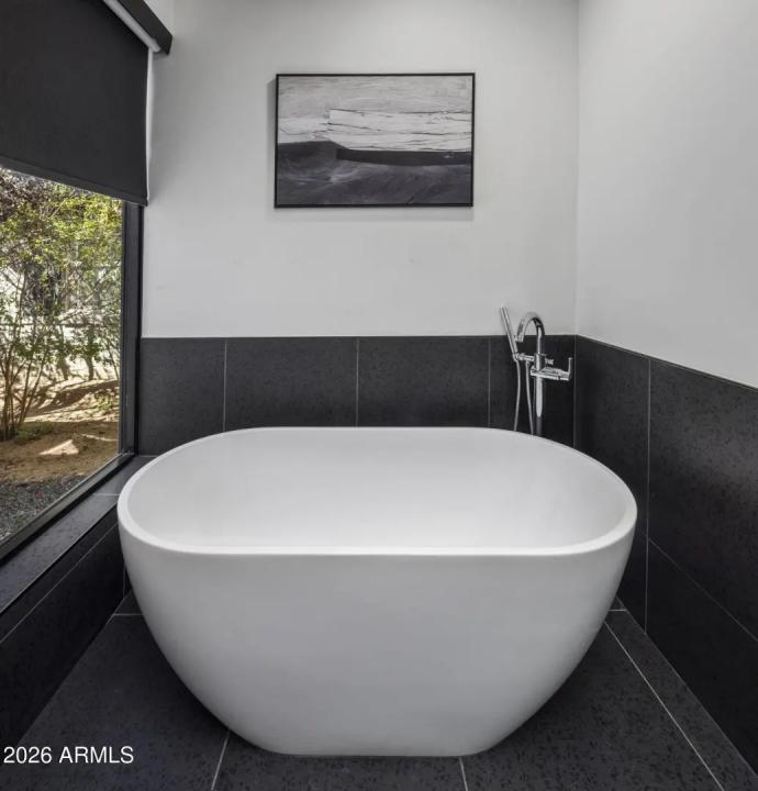 Real Estate Picture 36