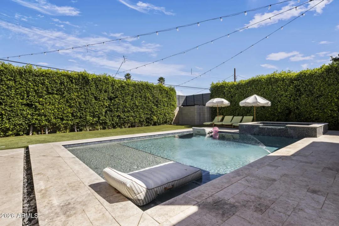 Real Estate Picture 38