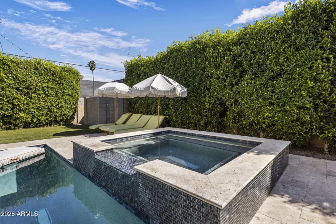 Real Estate Picture 39