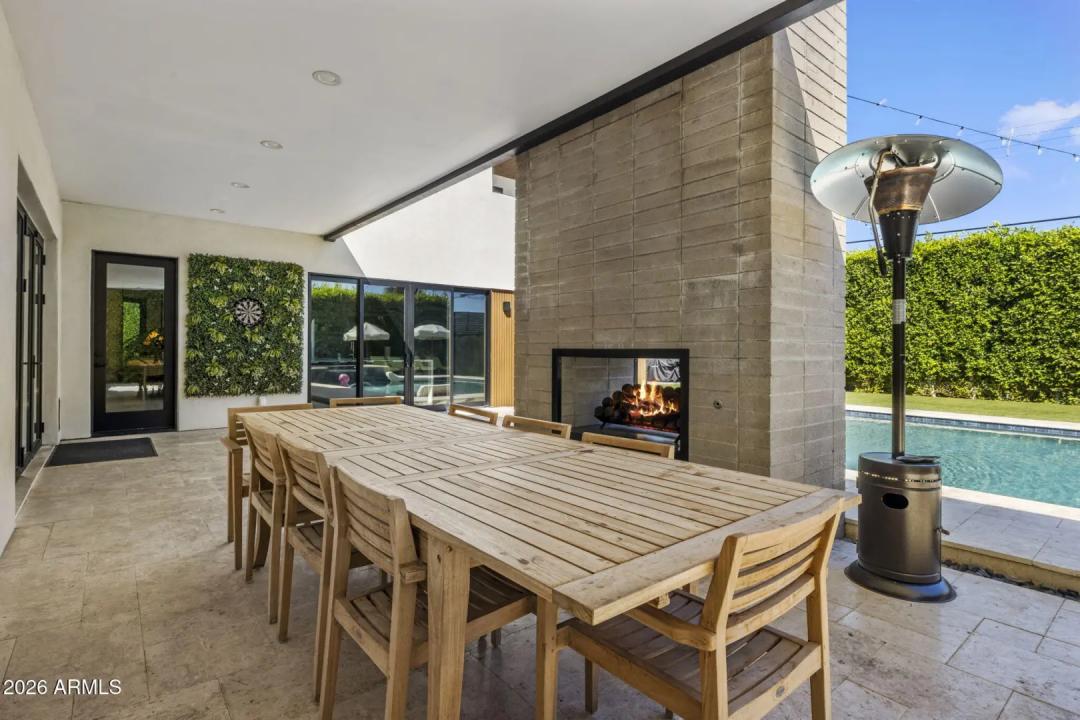 Real Estate Picture 9