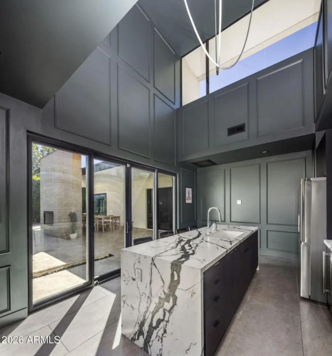 Real Estate Picture 43