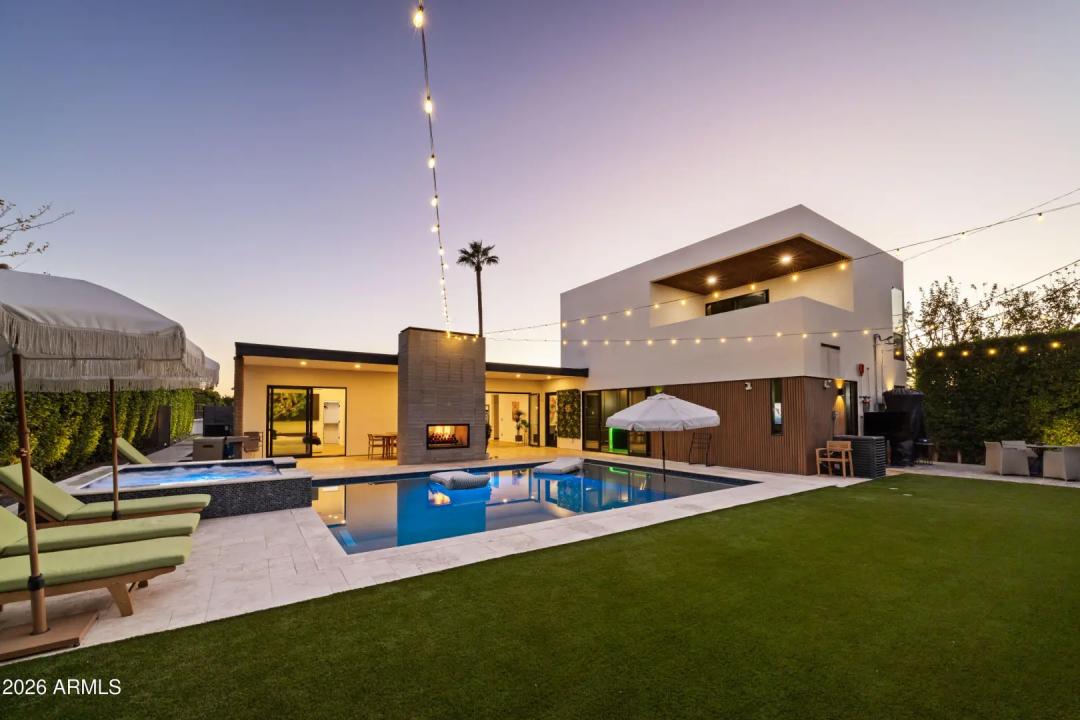 Real Estate Picture 1