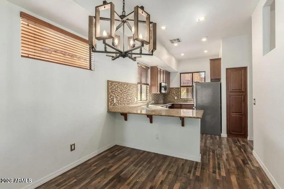 Real Estate Picture 9
