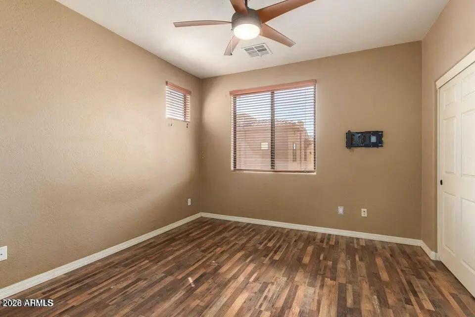 Real Estate Picture 11