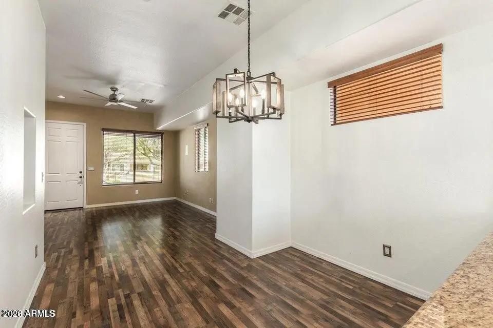 Real Estate Picture 12