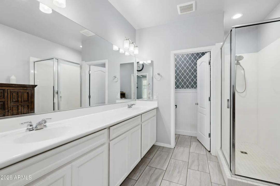 Real Estate Picture 19