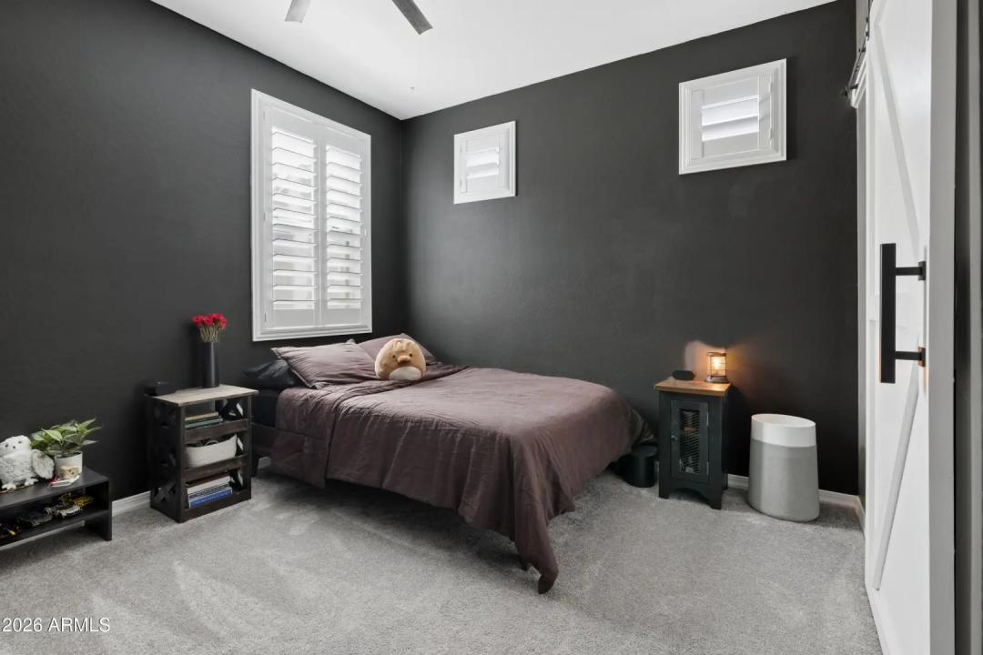 Real Estate Picture 22