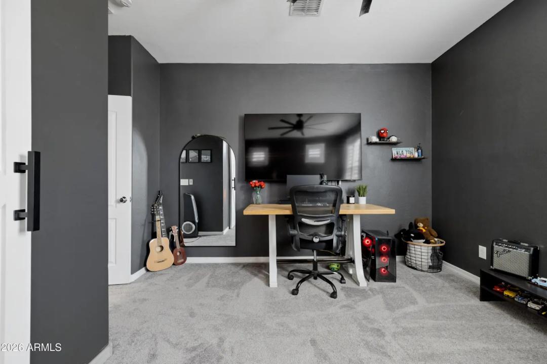 Real Estate Picture 23