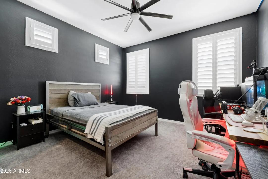 Real Estate Picture 25