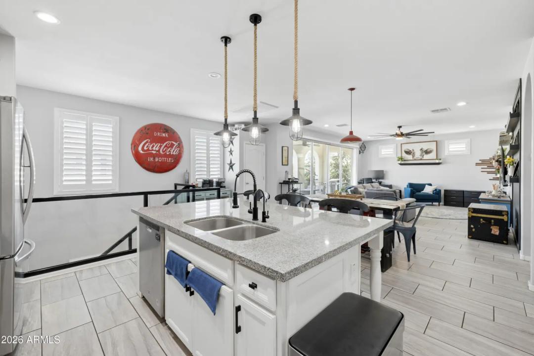 Real Estate Picture 10