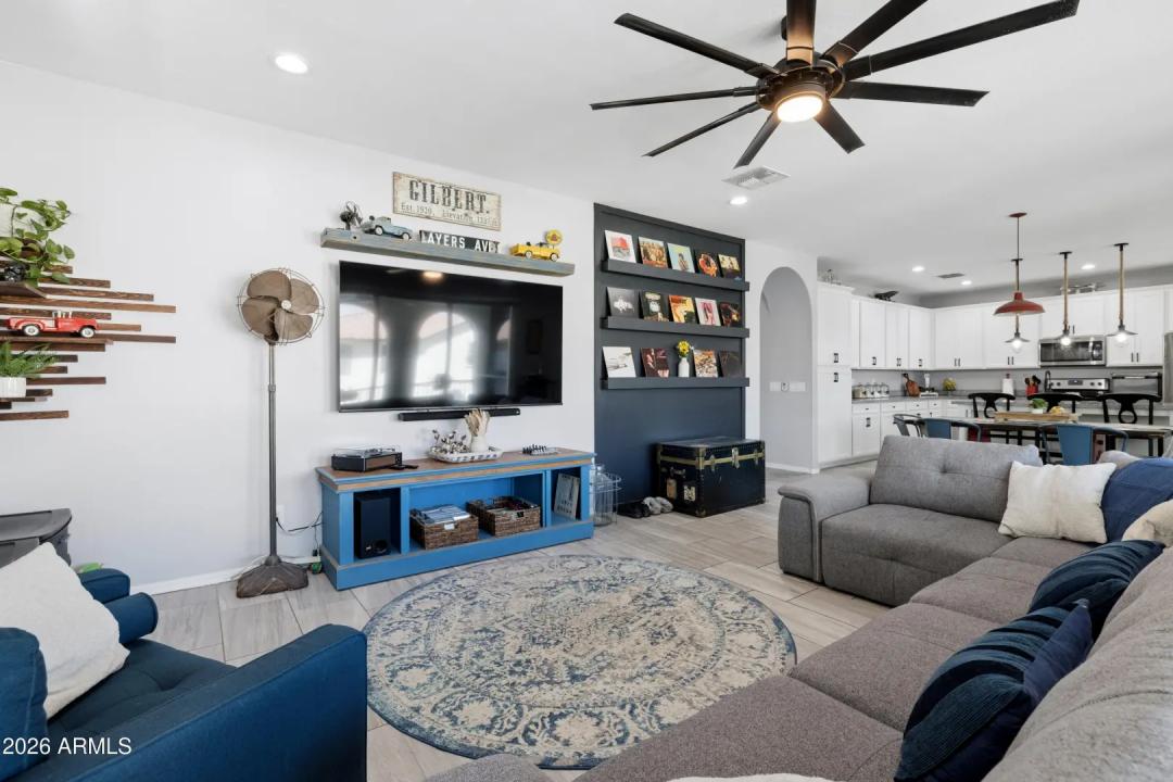 Real Estate Picture 14