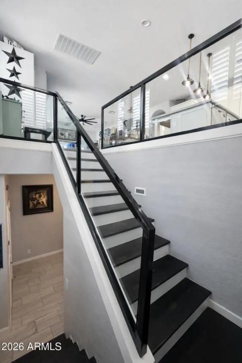 Real Estate Picture 4