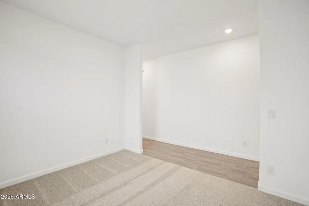 Real Estate Picture 17