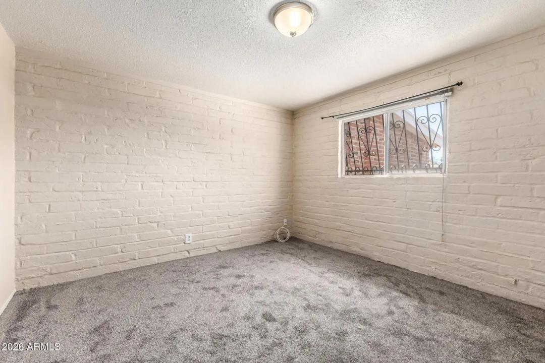 Real Estate Picture 35