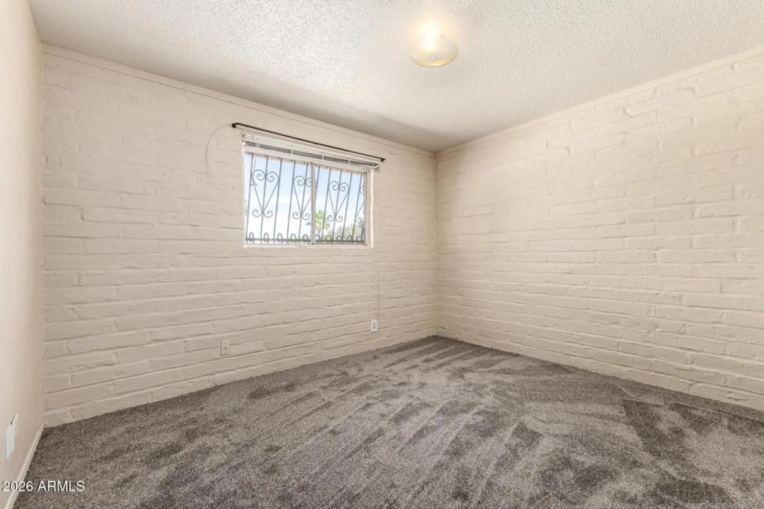 Real Estate Picture 36