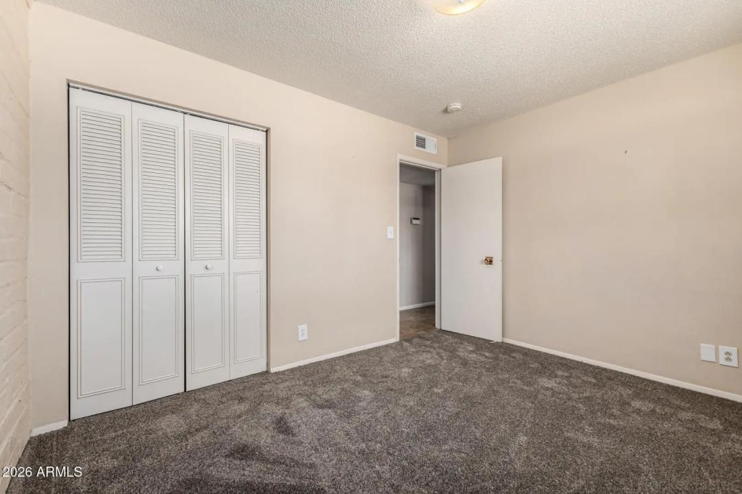 Real Estate Picture 37