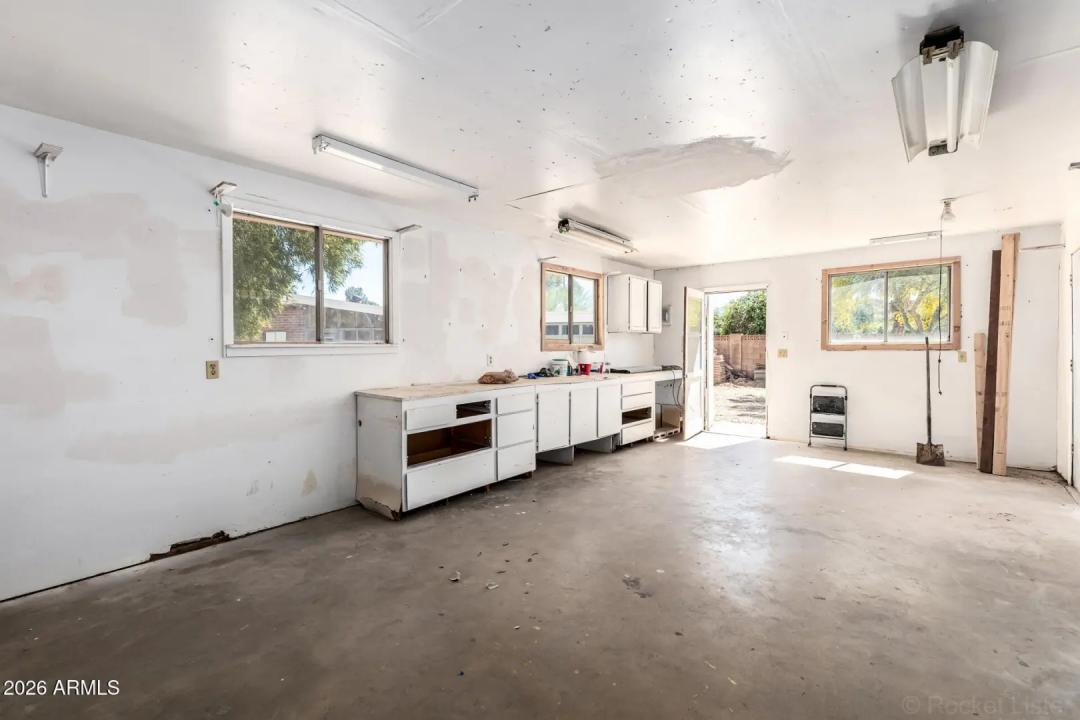 Real Estate Picture 21