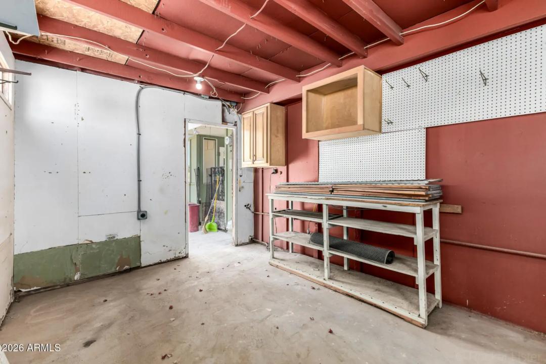 Real Estate Picture 23