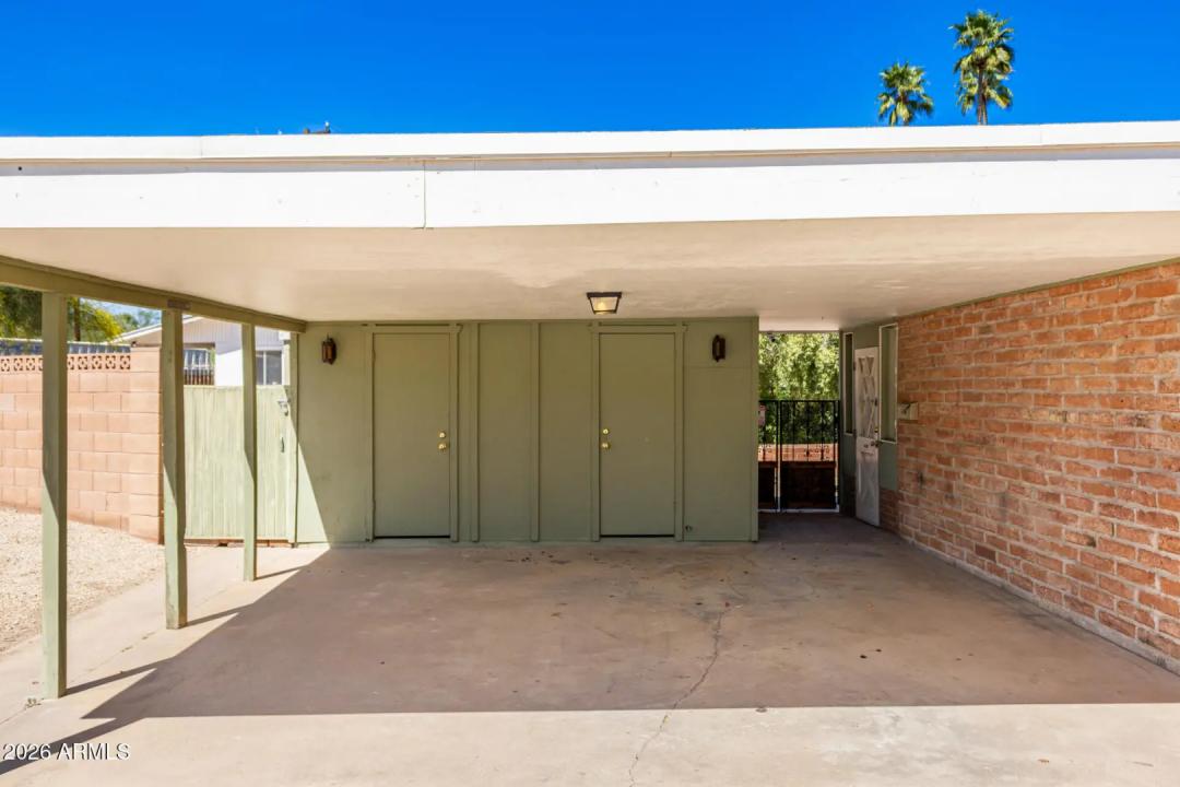 Real Estate Picture 24