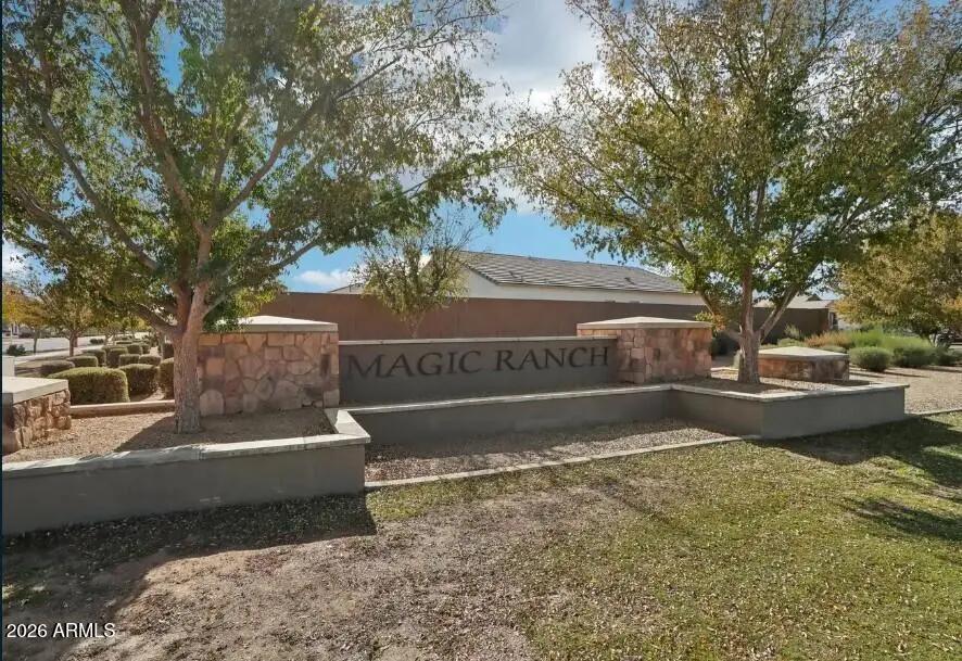 Real Estate Picture 3