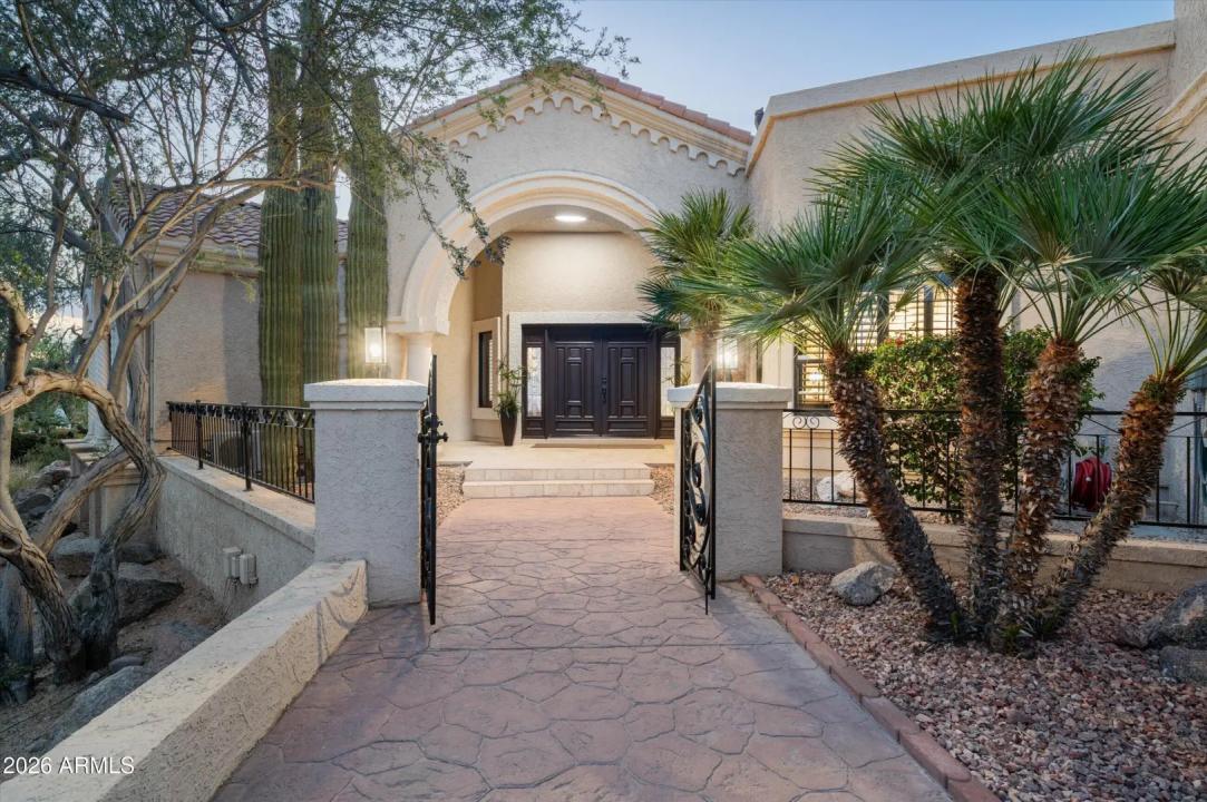 Real Estate Picture 4