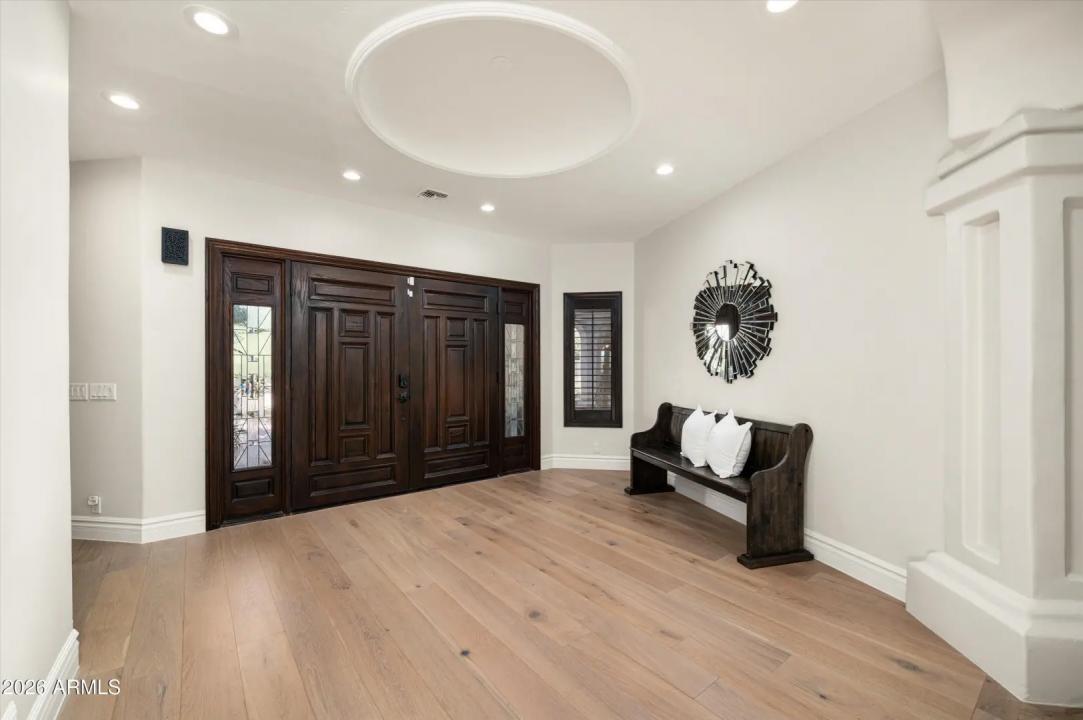 Real Estate Picture 5