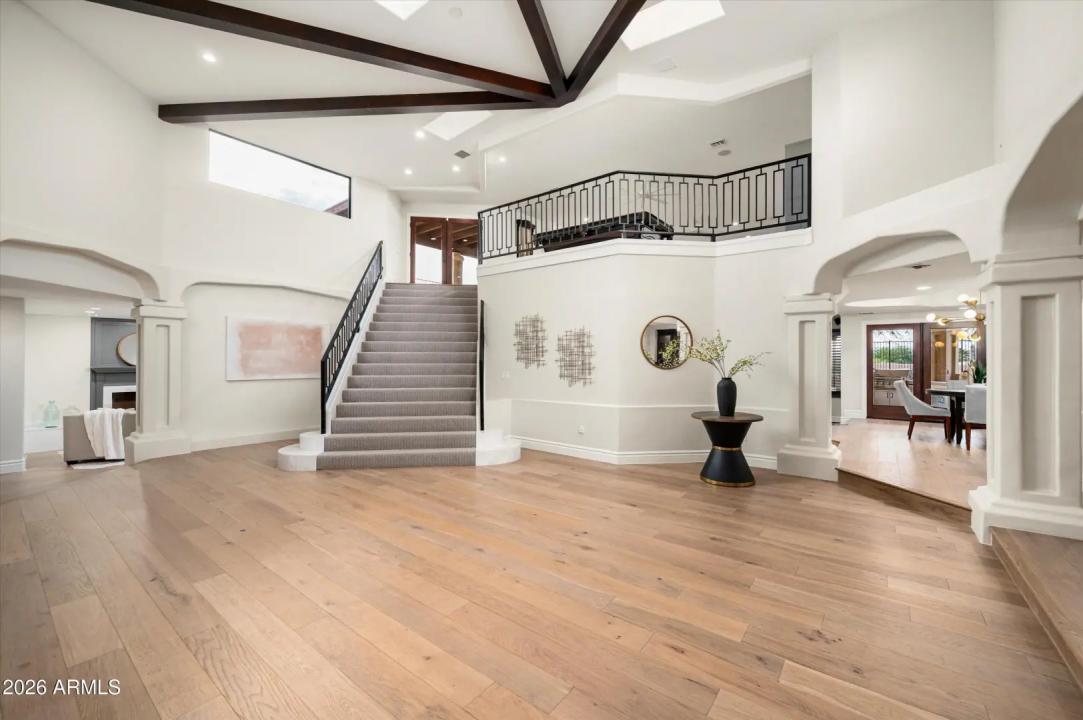 Real Estate Picture 6