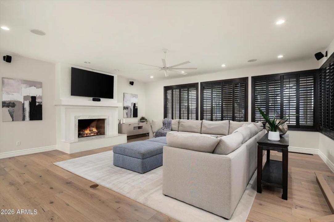 Real Estate Picture 19